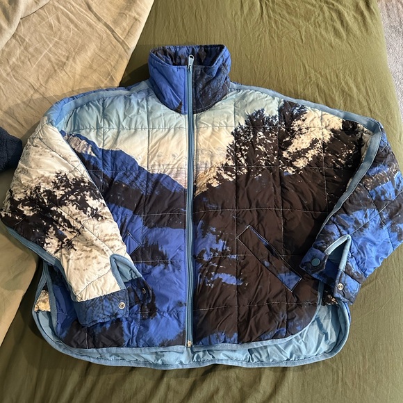 FP movement by free people Pippa packable puffer in mountain scape size XS - Picture 3 of 4